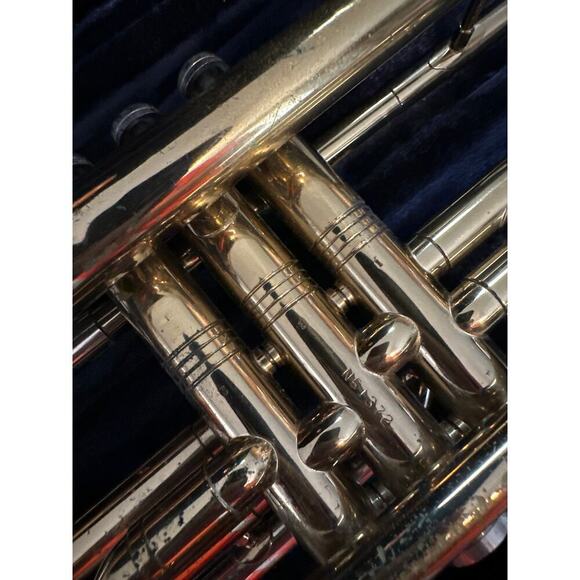 Vintage 1960’s Conn Director – UConn Shooting Star Cornet - Picture 16 of 16